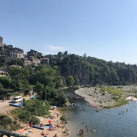 Maison Avec Piscine à L'orée De La Forêt Hébergement de vacances