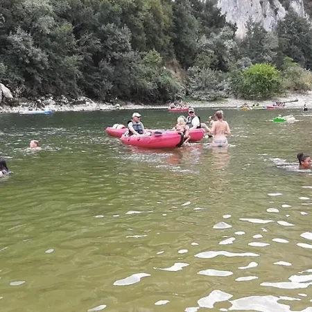 Maison Avec Piscine à L'orée De La Forêt Hébergement de vacances